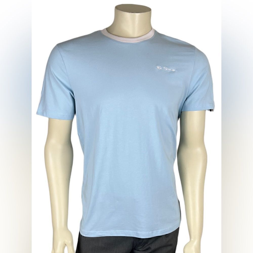 NWT Ben Sherman Light Blue S/S Crewneck T-Shirt w/Stripe Shoulder Detail Size M